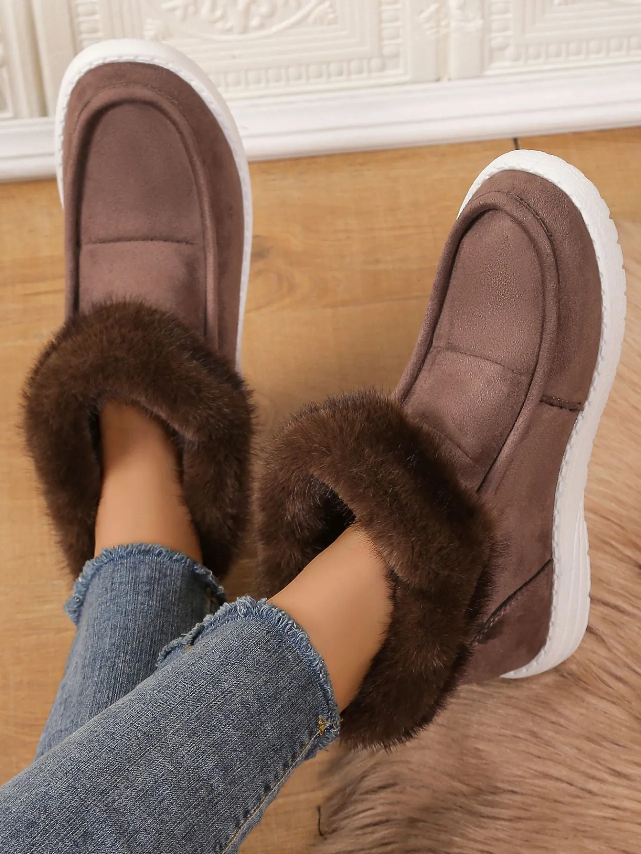 binfenxie  -  Faux Fur Suede Round Toe Sneakers