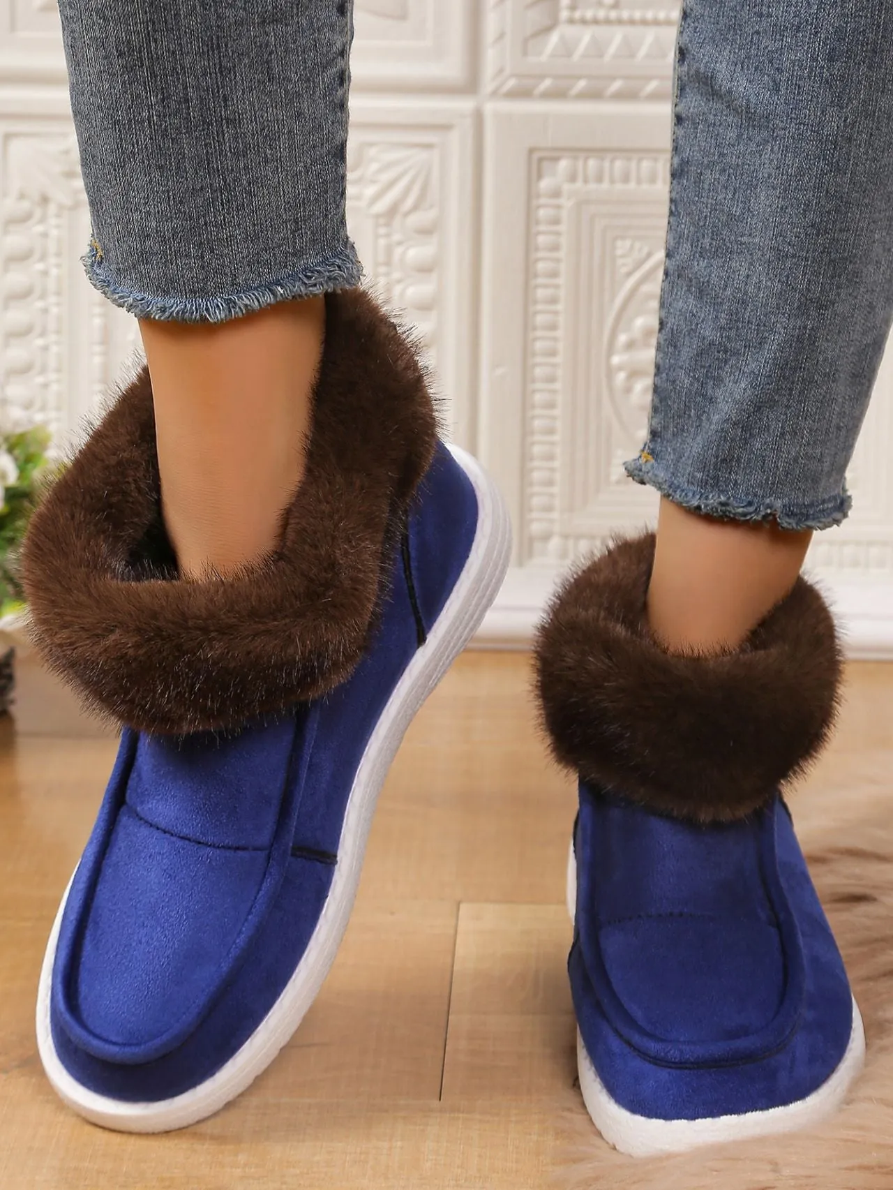binfenxie  -  Faux Fur Suede Round Toe Sneakers