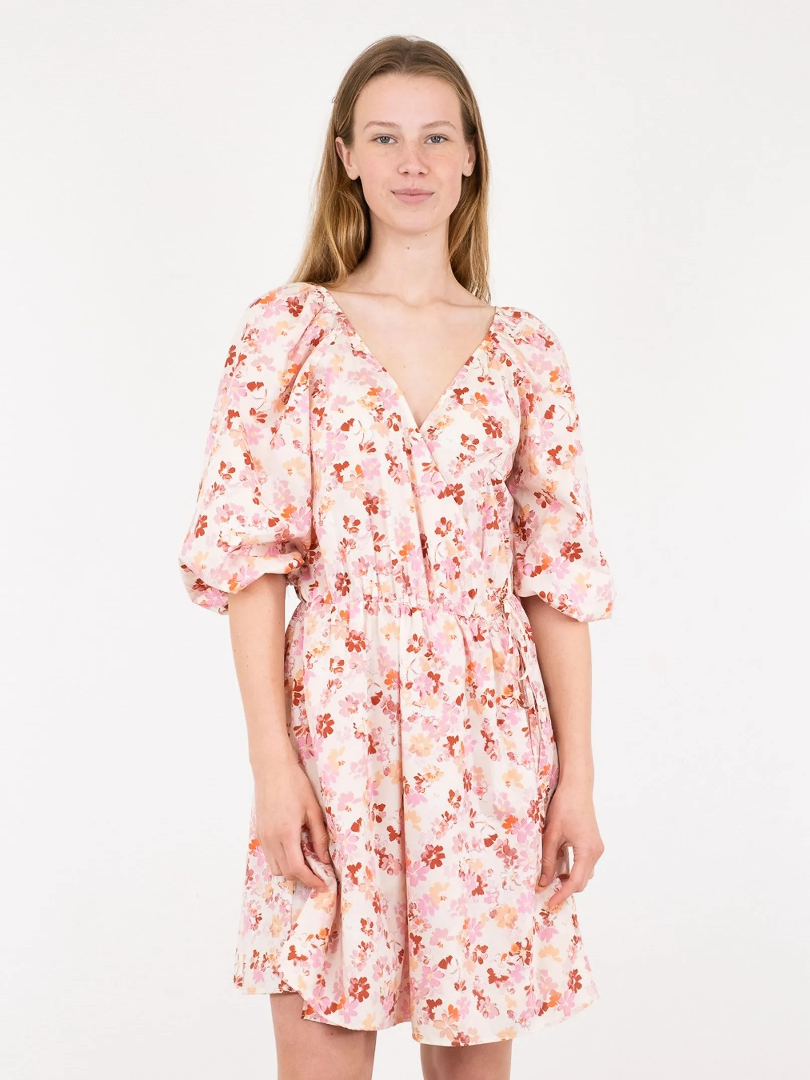 Kiki Sunny Floral Wrap Dress - Light Pink